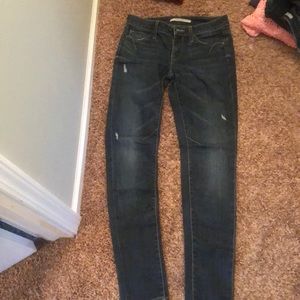 Dark wash, detailed jeans